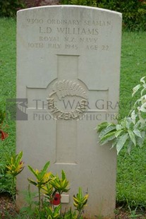 TRINCOMALEE WAR CEMETERY - WILLIAMS, LLOYD DAVID